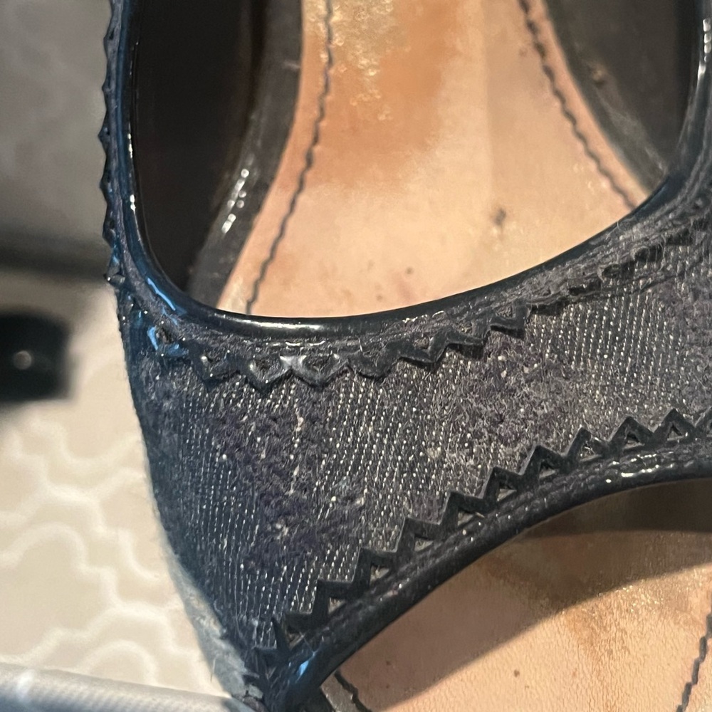 Louis Vuitton espadrille.. black gently worn - Picture 8 of 8